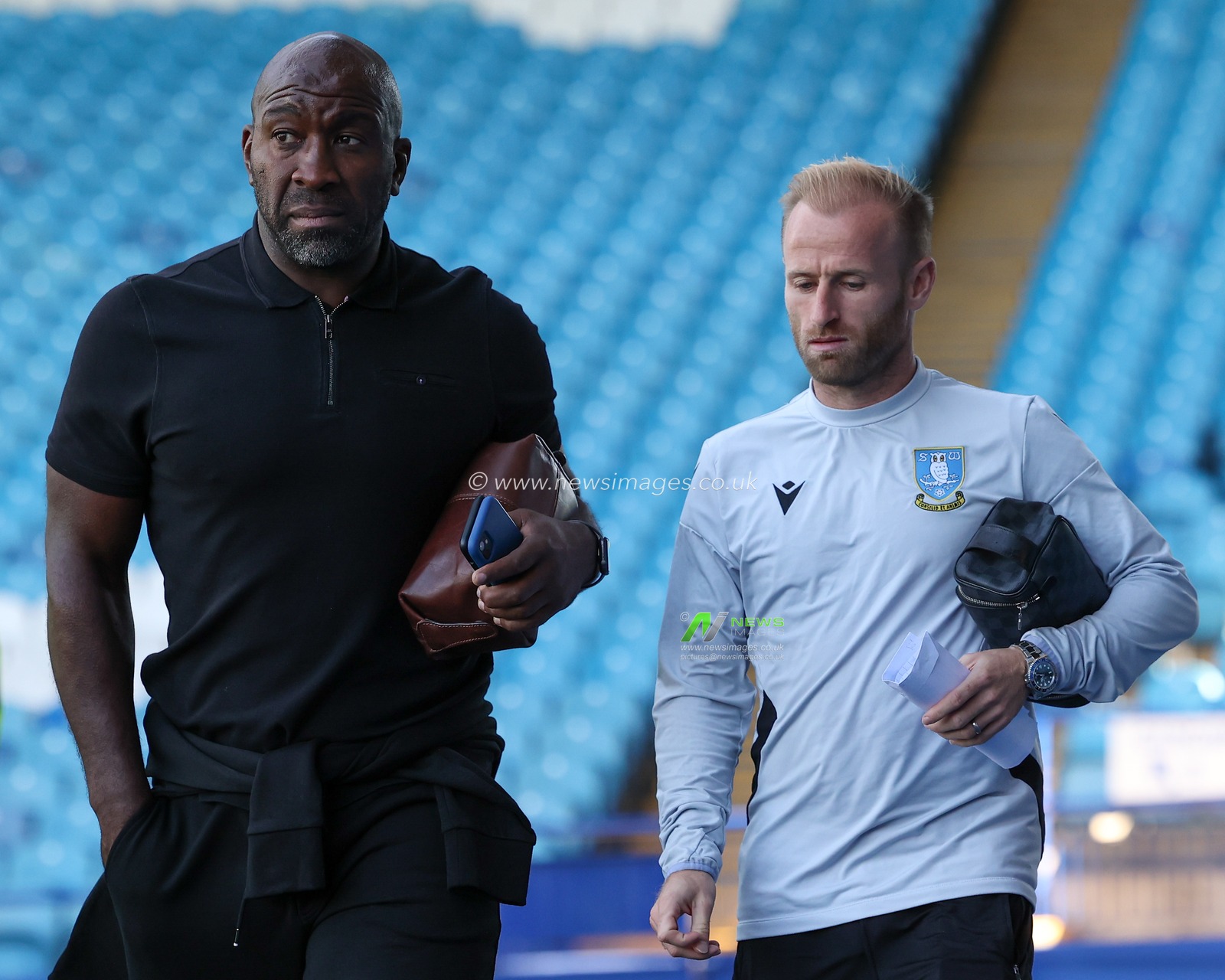 Darren Moore Manager of Sheffield Wednesday and Barry Bannan #10 of Sheffield Wednesday during the Sky Bet League 1 match Sheffield Wednesday vs Ipswich Town at Hillsborough, Sheffield, United Kingdom, 17th September 2022

(Photo by Simon Bissett/News Images)