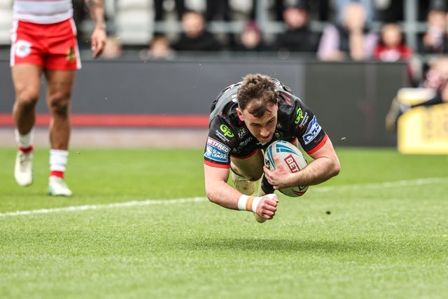 Harry Smith of Wigan Warriors goes over for a try during the Betfred Super League round 7 match St Helens vs Wigan Warriors at The BrewDog Stadium, St Helens, United Kingdom on 03 April 2026

(Photo by Alfie Cosgrove/News Images)