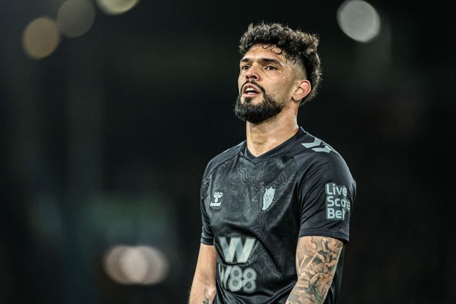 Omar Alderete of Sunderland during the Premier League match Leeds United vs Sunderland at Elland Road, Leeds, United Kingdom on 03 March 2026

(Photo by Mark Cosgrove/News Images)