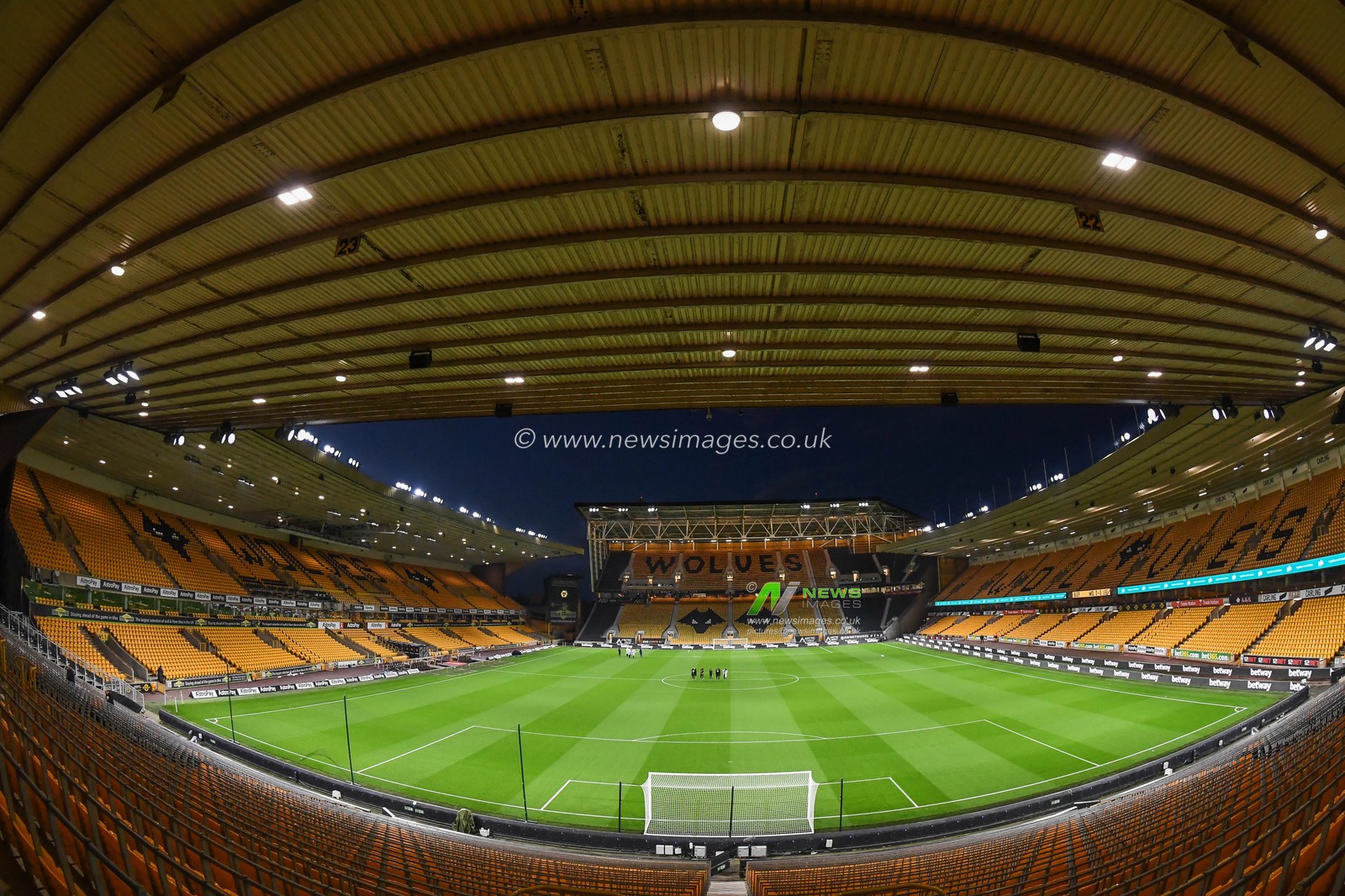 General view of Molineux Stadium, Home of Wolverhampton Wanderers F.C.during the Carabao Cup match Wolverhampton Wanderers vs Leeds United at Molineux, Wolverhampton, United Kingdom, 9th November 2022

(Photo by Mike Jones/News Images)