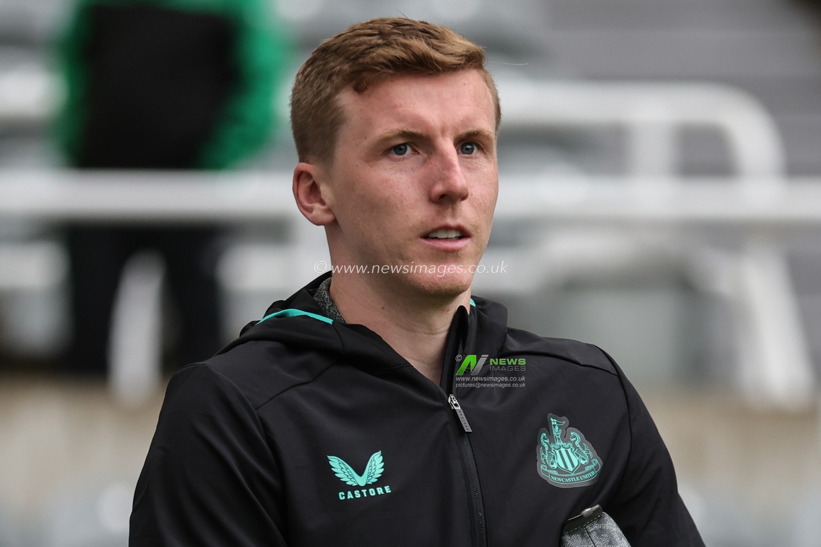 Matt Targett #13 of Newcastle United arrives during the Carabao Cup Third Round match Newcastle United vs Manchester City at St. James's Park, Newcastle, United Kingdom, 27th September 2023

(Photo by Mark Cosgrove/News Images)