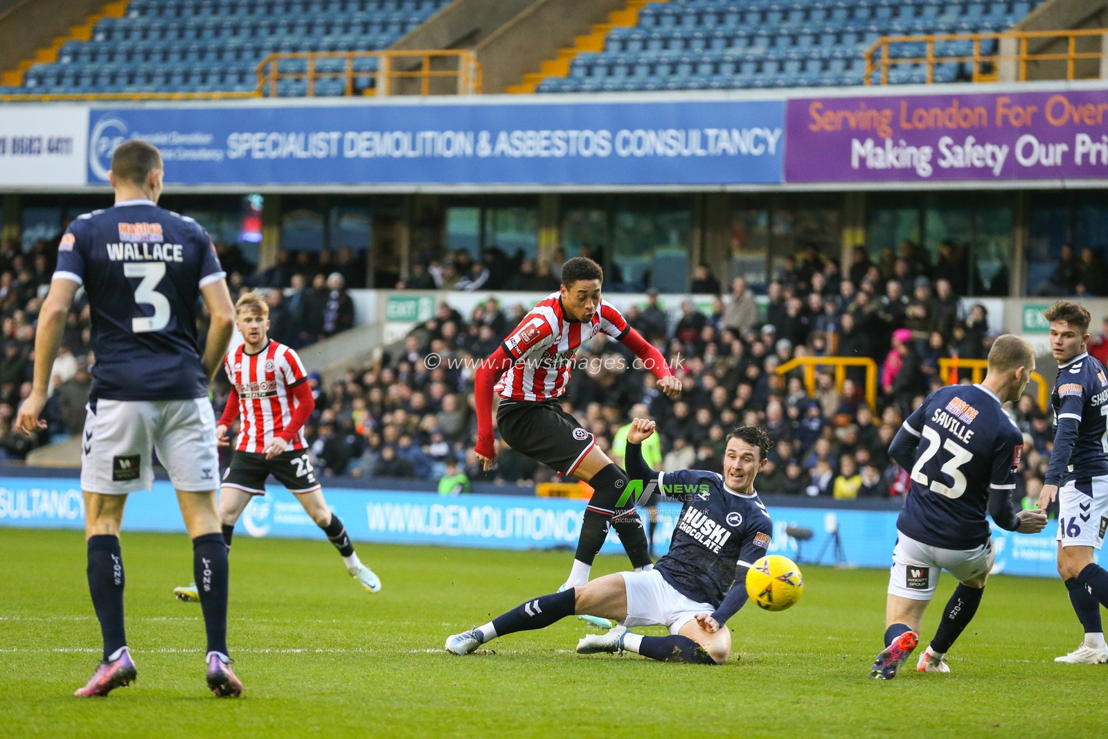 Daniel Jebbison #36 of Sheffield United shoots at goal during the Emirates FA Cup Third Round match Millwall vs Sheffield United at The Den, London, United Kingdom, 7th January 2023

(Photo by Arron Gent/News Images)
