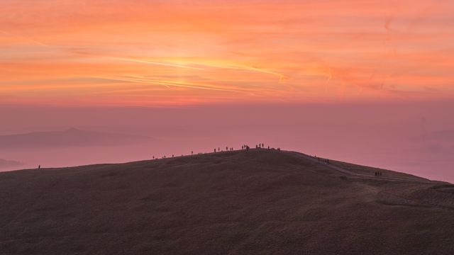 Sunrise and cloud inversion at Mam Tore in the Peak District