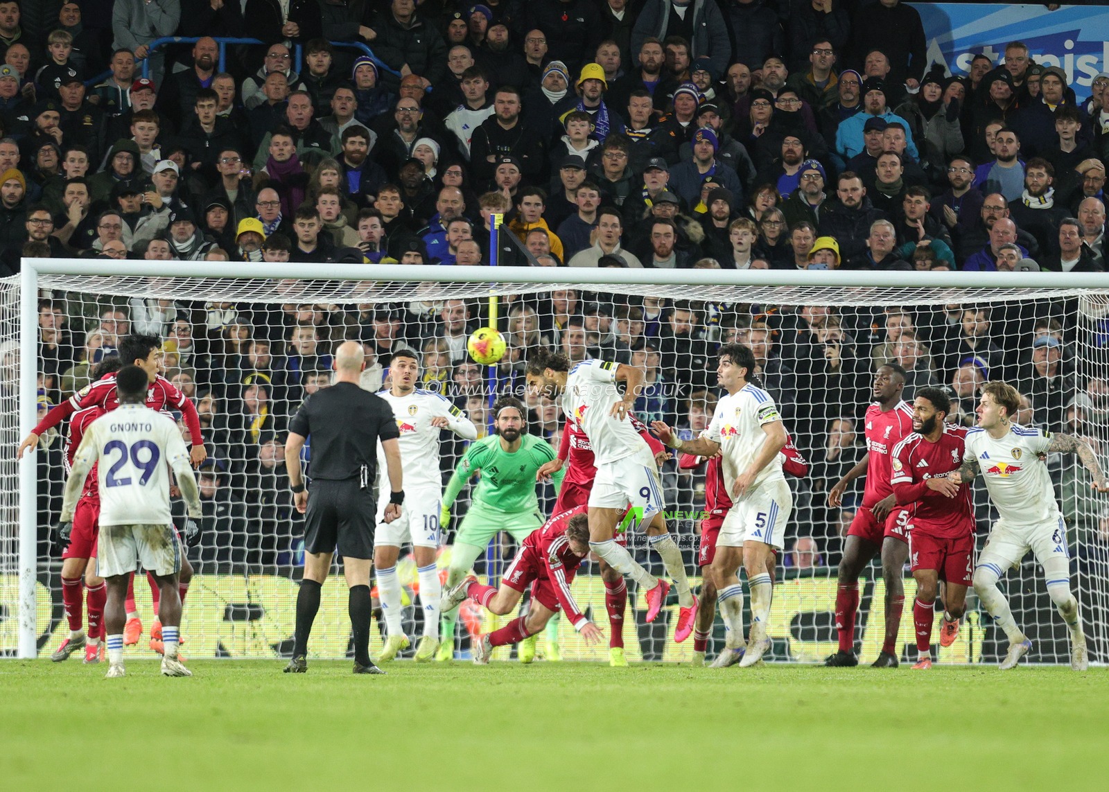 Dominic Calvert-Lewin of Leeds United heads on goal during the Premier League match Leeds United vs Liverpool at Elland Road, Leeds, United Kingdom, 6th December 2025

(Photo by Richard Bierton/News Images)

*** GER AUT SUI OUT ***