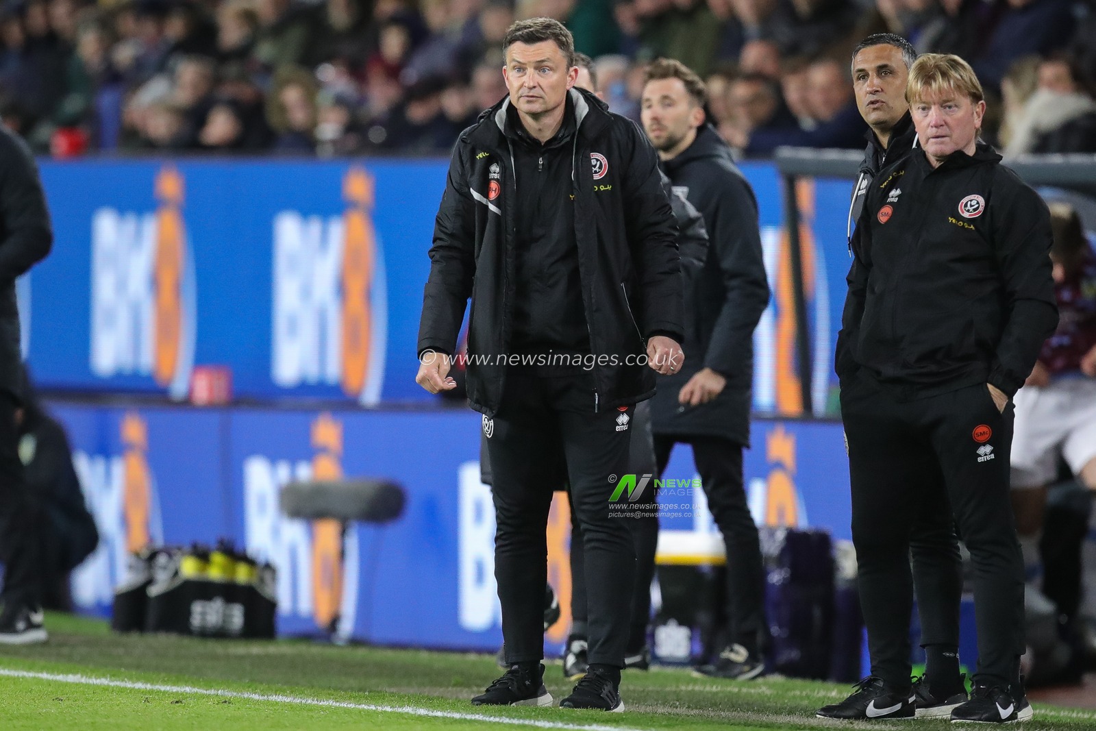 Paul Heckingbottom manager of Sheffield United looks on during the Sky Bet Championship match Burnley vs Sheffield United at Turf Moor, Burnley, United Kingdom, 10th April 2023

(Photo by James Heaton/News Images)
