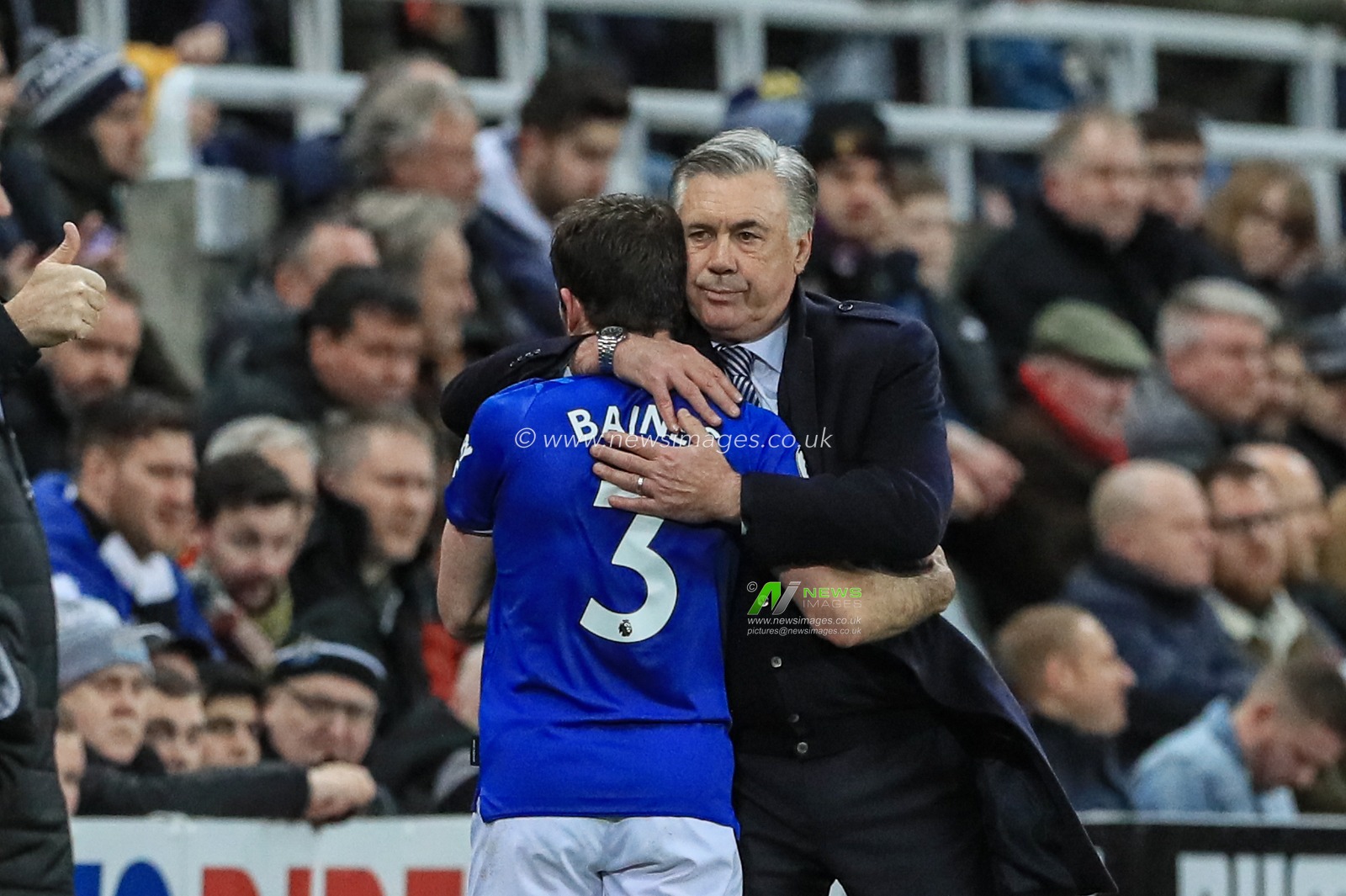 28th December 2019, St. James's Park, Newcastle, England; Premier League, Newcastle United v Everton : Carlo Ancelotti manager of Everton  gives Leighton Baines (3) of Everton a has as heâ€™s brought off 

Credit: Mark Cosgrove/News Images