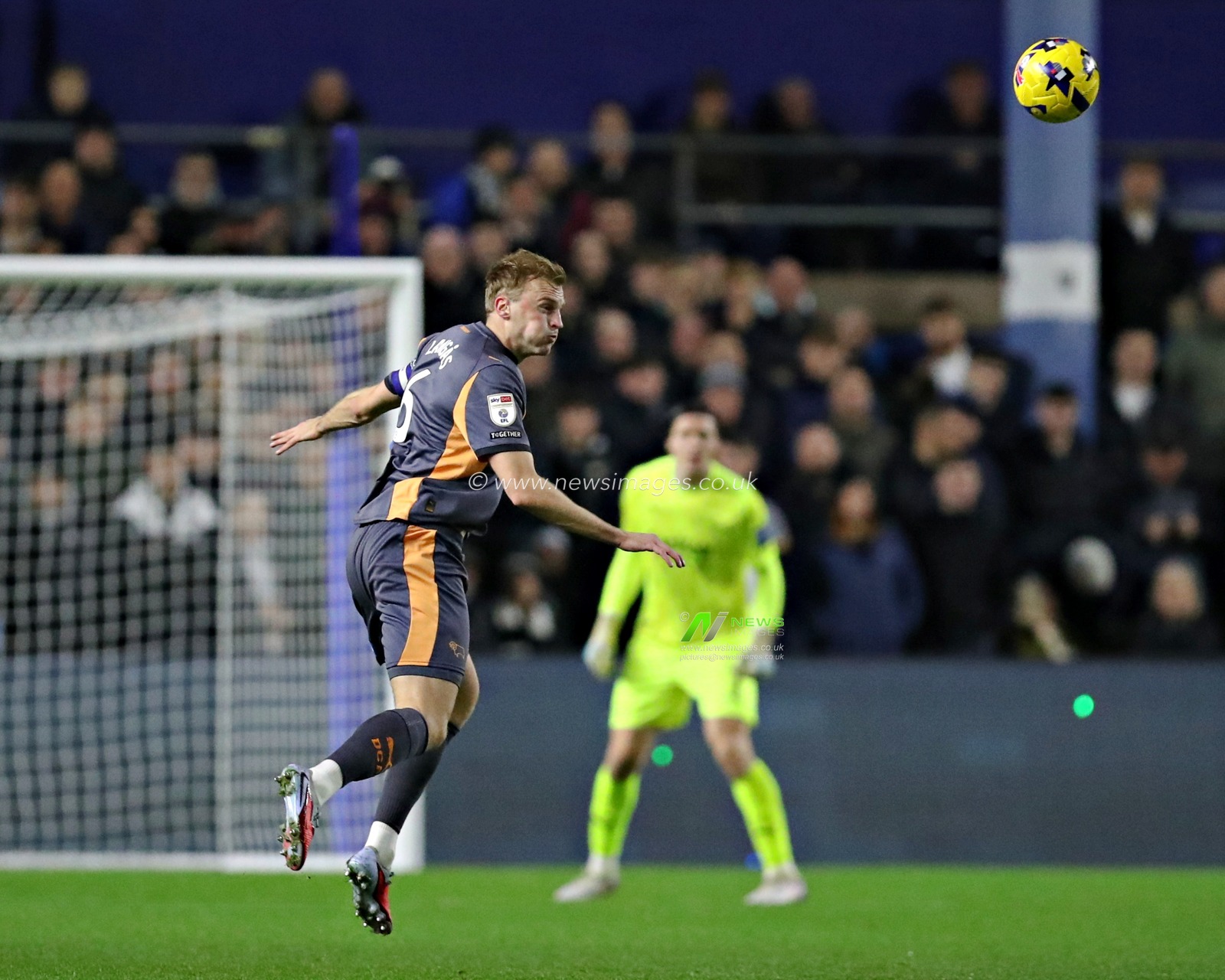 Sondre Langas of Derby County heads the ball during the Sky Bet Championship match Sheffield Wednesday vs Derby County at Hillsborough, Sheffield, United Kingdom, 15th December 2025(Photo by Sam Eaden/News Images)*** GER AUT SUI OUT ***