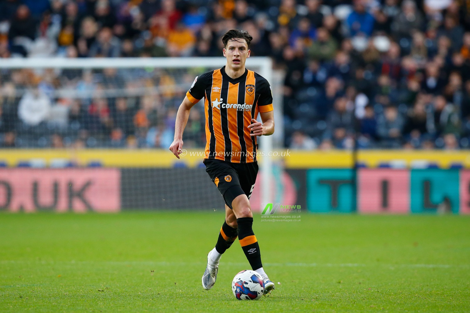Alfie Jones #5 of Hull City during the Sky Bet Championship match Hull City vs Blackburn Rovers at MKM Stadium, Hull, United Kingdom, 29th October 2022

(Photo by Ben Early/News Images)