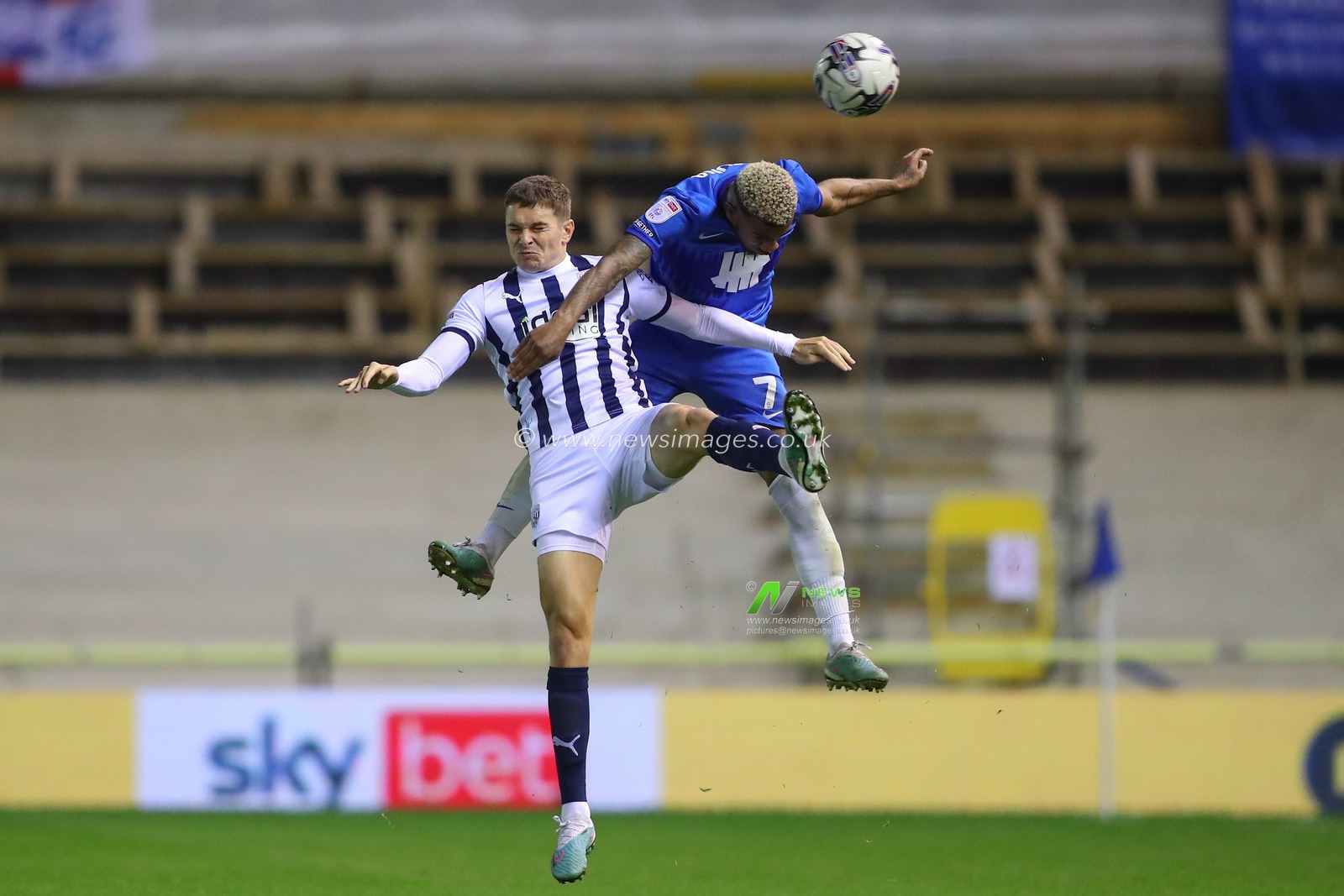 Conor Townsend #3 of West Bromwich Albion and Juninho Bacuna #7 of Birmingham City battle for the ball during the Sky Bet Championship match Birmingham City vs West Bromwich Albion at St Andrews, Birmingham, United Kingdom, 6th October 2023

(Photo by Gareth Evans/News Images)