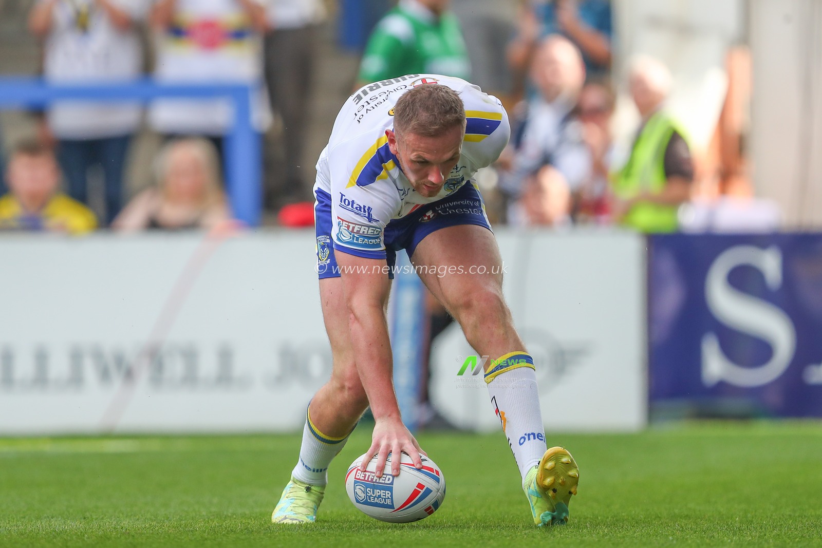 Ben Currie #11 of Warrington Wolves goes over for a try and makes the score 16-6 during the Betfred Super League Round 24 match Warrington Wolves vs Castleford Tigers at Halliwell Jones Stadium, Warrington, United Kingdom, 2nd September 2023

(Photo by Gareth Evans/News Images)