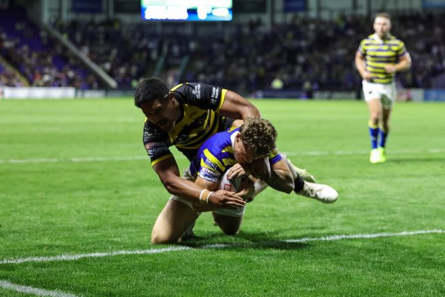 Arron Lindop of Warrington Wolves goes over for a try during the Betfred Super League round 23 match Warrington Wolves vs York Knights at The Halliwell Jones Stadium, Warrington, United Kingdom on 13 August 2026

(Photo by Mark Cosgrove/News Images)