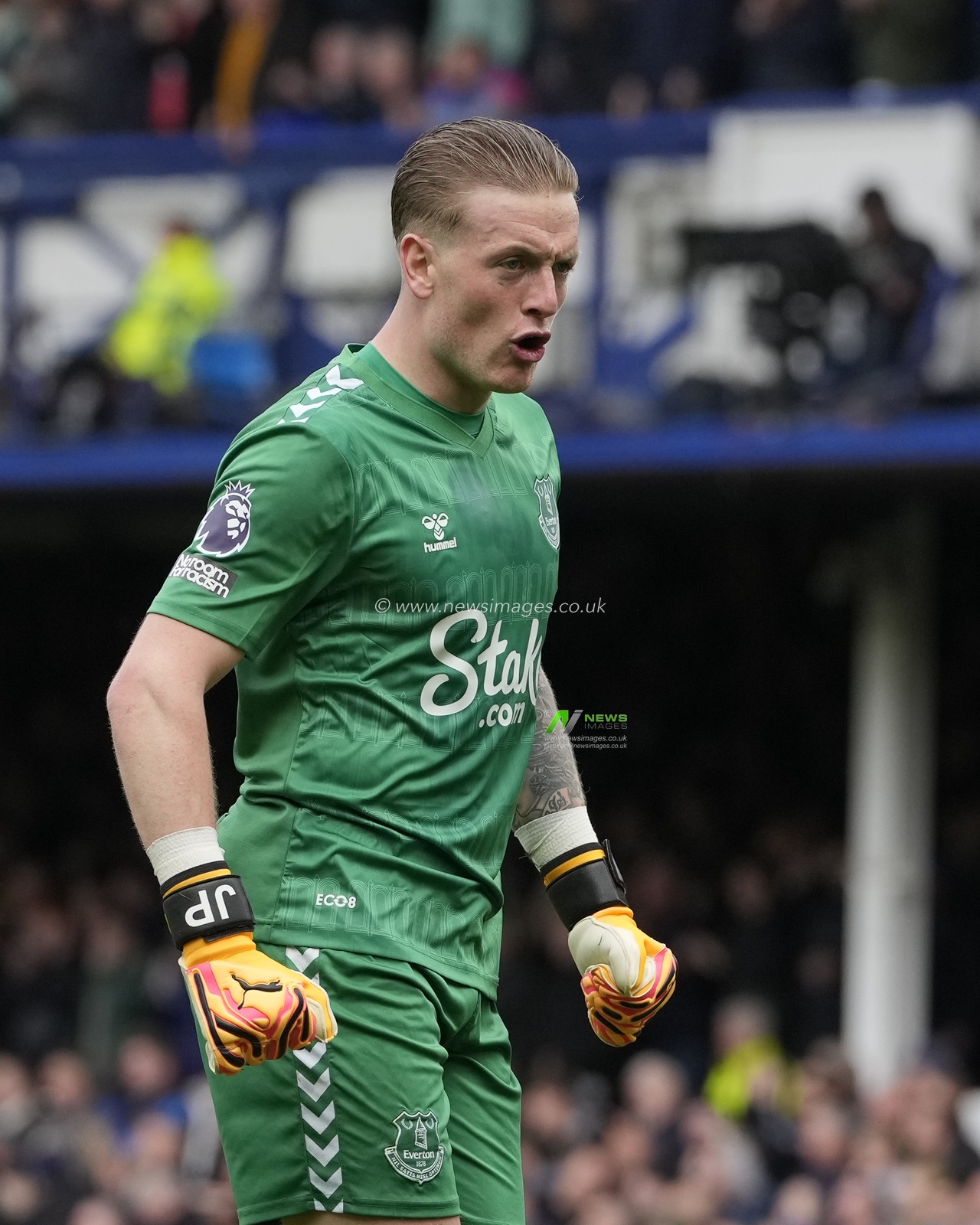 Jordan Pickford of Everton celebrates his sides second goal during the Premier League match Everton vs Nottingham Forest at Goodison Park, Liverpool, United Kingdom, 21st April 2024

(Photo by Steve Flynn/News Images)