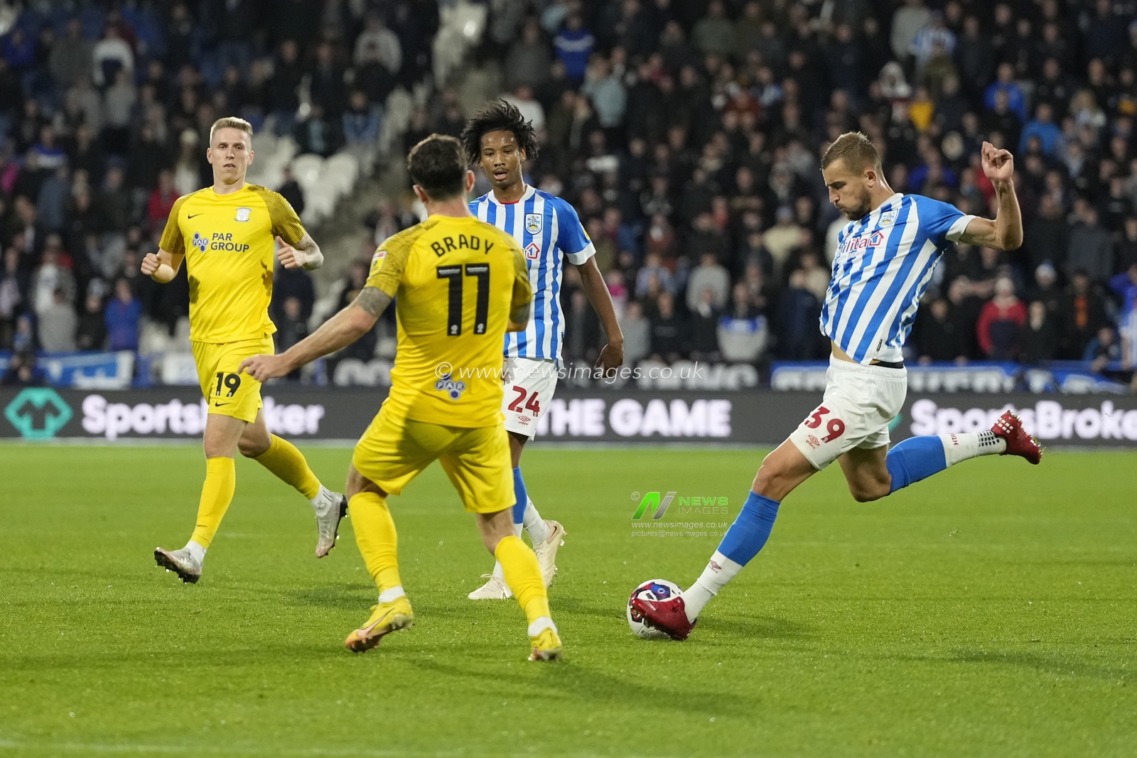 Michal Helik #39 of Huddersfield Town sets to shoot during the Sky Bet Championship match Huddersfield Town vs Preston North End at John Smith's Stadium, Huddersfield, United Kingdom, 18th October 2022

(Photo by Steve Flynn/News Images)