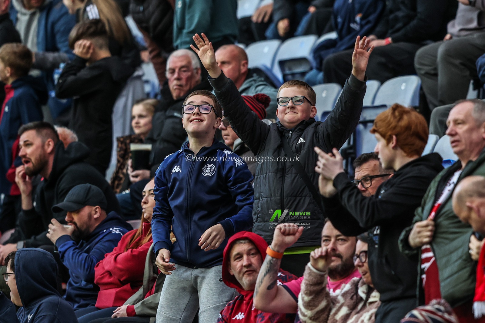 Wigan fans celebrate a try during the Betfred Super League round 11 match Wigan Warriors vs Leeds Rhinos at The Brick Community Stadium, Wigan, United Kingdom on 15 May 2026

(Photo by Alfie Cosgrove/News Images)