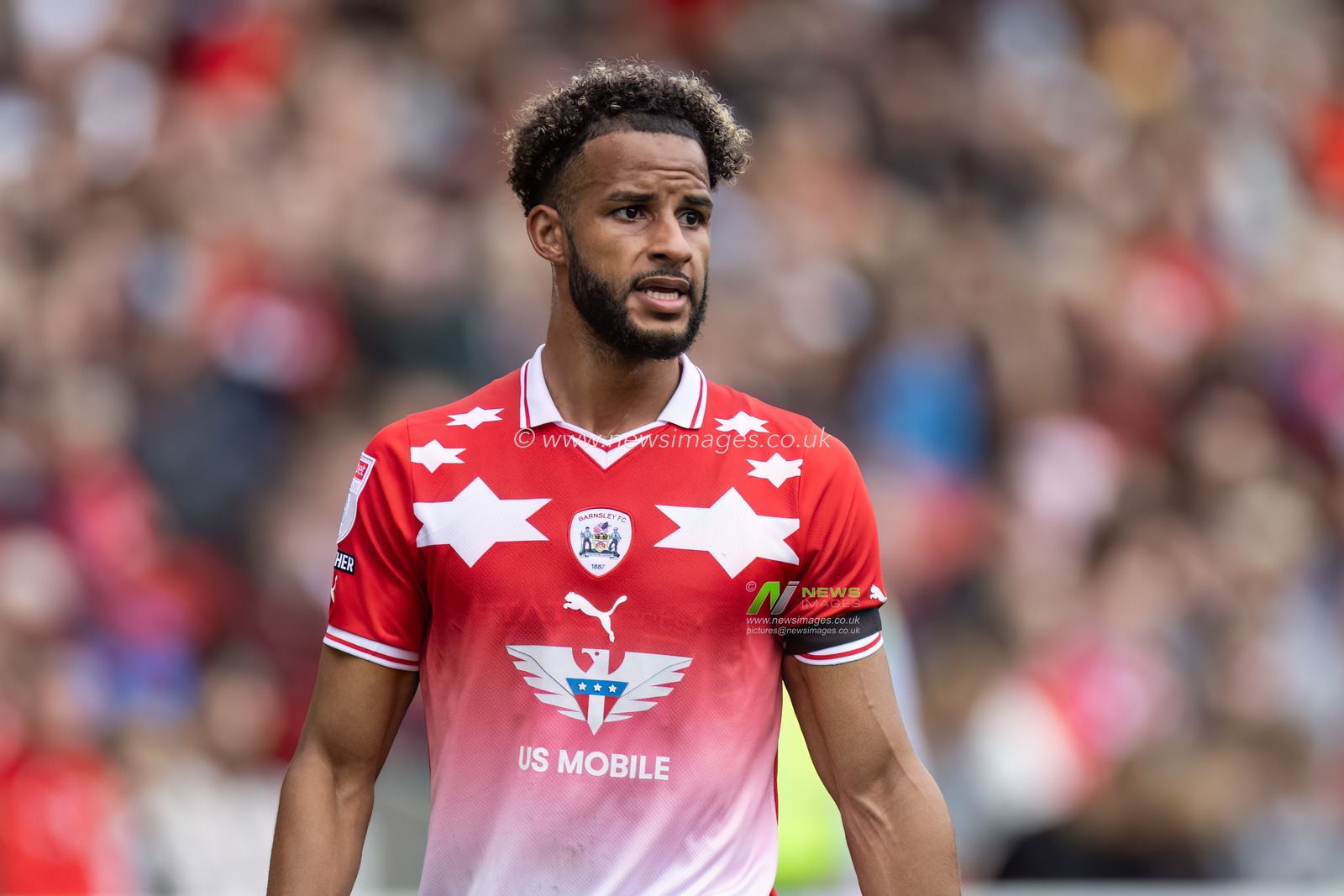 Barry Cotter #17 of Barnsley during the Sky Bet League 1 match Barnsley vs Burton Albion at Oakwell, Barnsley, United Kingdom, 16th September 2023

(Photo by Mark Cosgrove/News Images)