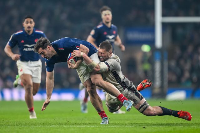 Damian Penaud of France is tackled by Tom Willis of England during the 2025 Guinness 6 Nations match England vs France at Allianz Stadium,, Twickenham, United Kingdom, 8th February 2025

(Photo by Craig Thomas/News Images)