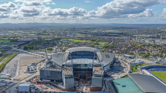 An aerial view of The Etihad Stadium and the new Radisson Blu Medlock Hotel during the Premier League match Manchester City vs Arsenal at Etihad Stadium, Manchester, United Kingdom on 19 April 2026

(Photo by Mark Cosgrove/News Images)