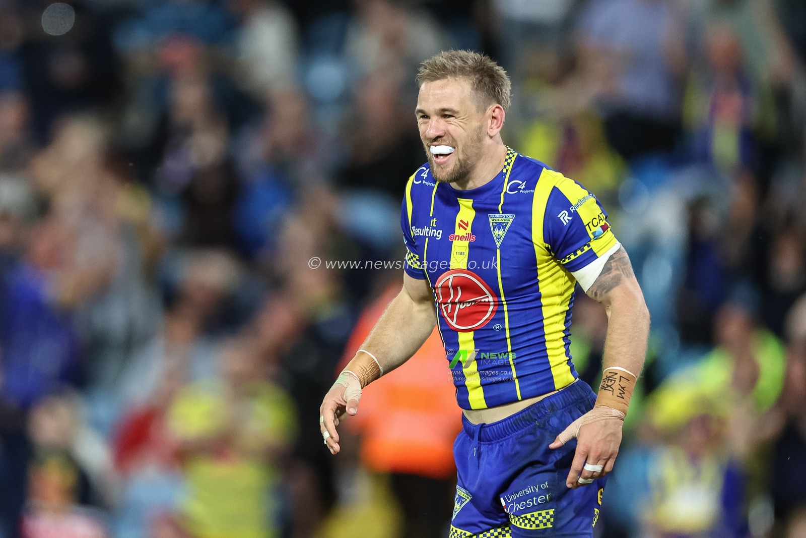 Matt Dufty of Warrington Wolves celebrates their try during the Magic Weekend match Warrington Wolves vs Leeds Rhinos at Elland Road, Leeds, United Kingdom, 17th August 2024

(Photo by Mark Cosgrove/News Images)
