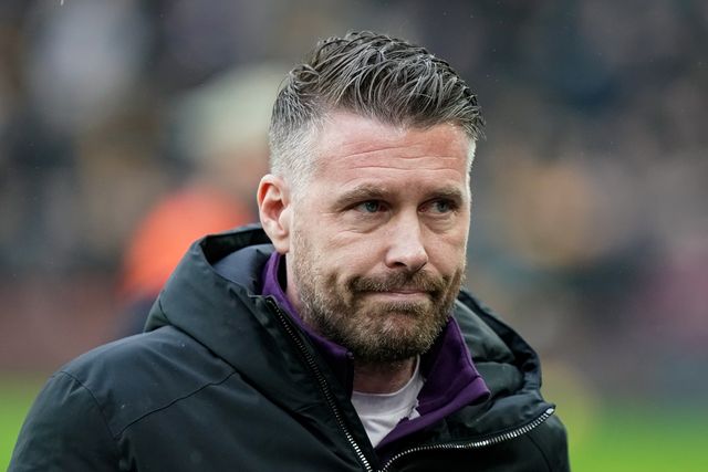 Rob Edwards manager of Wolverhampton Wanderers during the Premier League match Wolverhampton Wanderers vs Chelsea at Molineux, Wolverhampton, United Kingdom on 07 February 2026

(Photo by Maynard Manyowa/News Images)