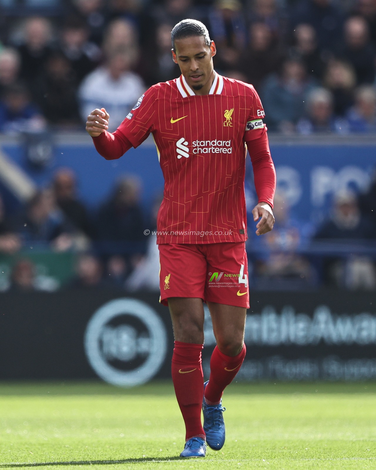 Virgil van Dijk of Liverpool reacts during the Premier League match Leicester City vs Liverpool at King Power Stadium, Leicester, United Kingdom, 20th April 2025

(Photo by Alfie Cosgrove/News Images)