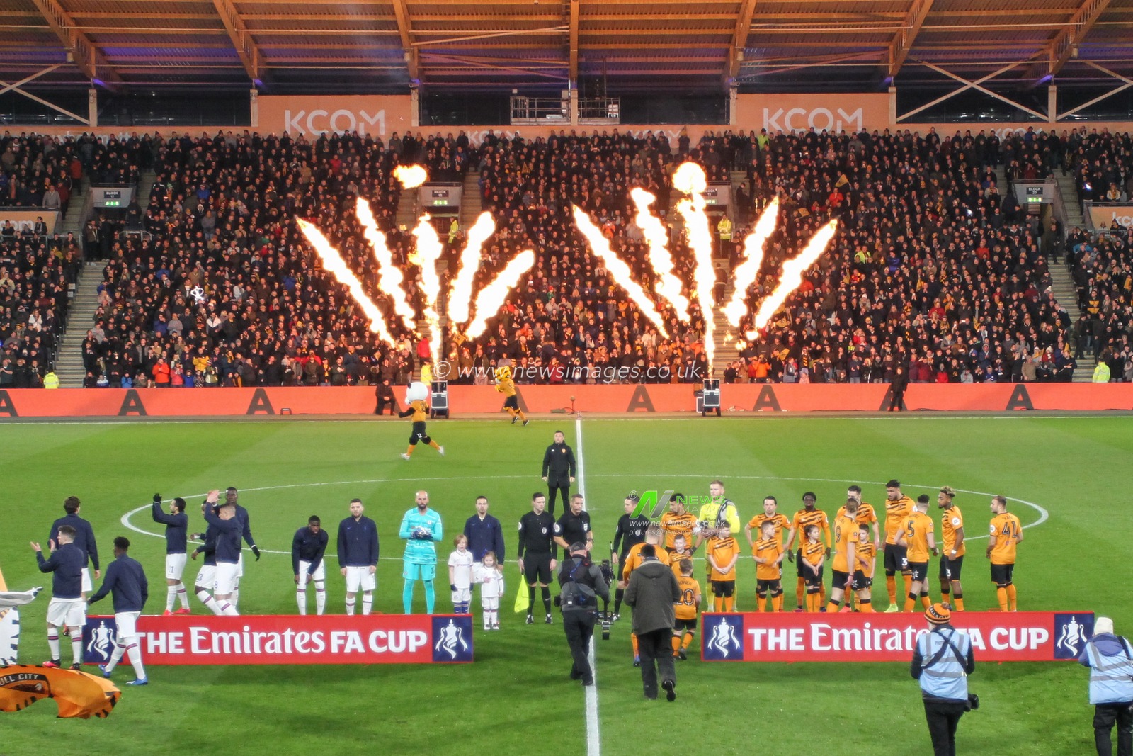 25th January 2020, KC Stadium, Kingston upon Hull, England; Emirates FA Cup, Hull City v Chelsea : The teams line up on the pitch