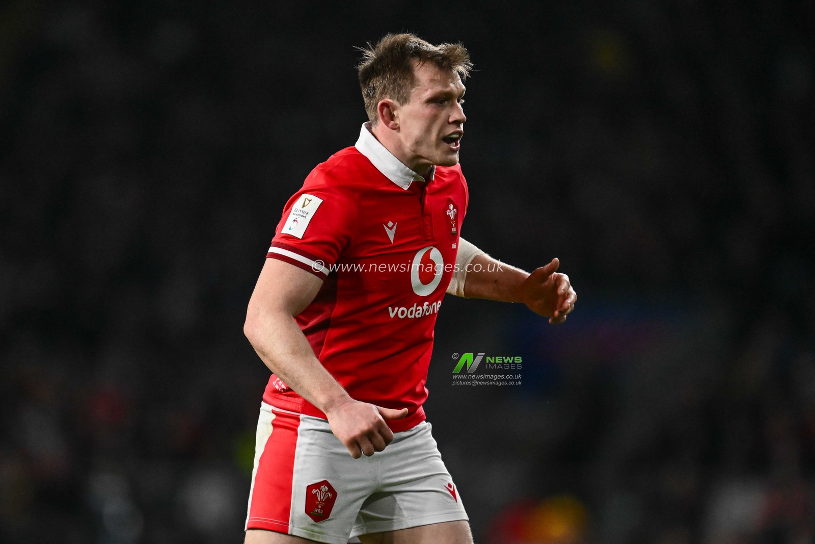 Nick Tompkins of Wales during the 2024 Guinness 6 Nations match England vs Wales at Twickenham Stadium, Twickenham, United Kingdom, 10th February 2024

(Photo by Craig Thomas/News Images)