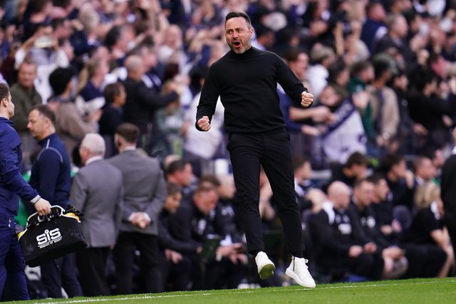 Roberto De Zerbi manager of Tottenham Hotspur celebrates goal during the Premier League match Tottenham Hotspur vs Brighton & Hove Albion at Tottenham Hotspur Stadium, London, United Kingdom on 18 April 2026

(Photo by Harvey Murphy/News Images)