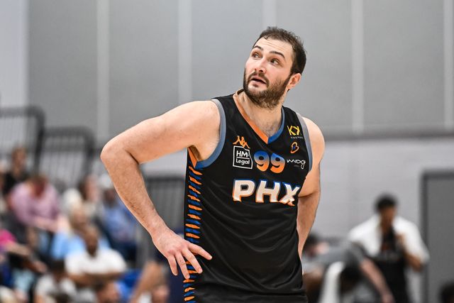 Skyler White of Cheshire Phoenix during the British Basketball Championship match Cheshire Phoenix vs Surrey Scorchers at Ellesmere Port Sports Village, Ellesmere Port, United Kingdom, 19th November 2023

(Photo by Craig Thomas/News Images)