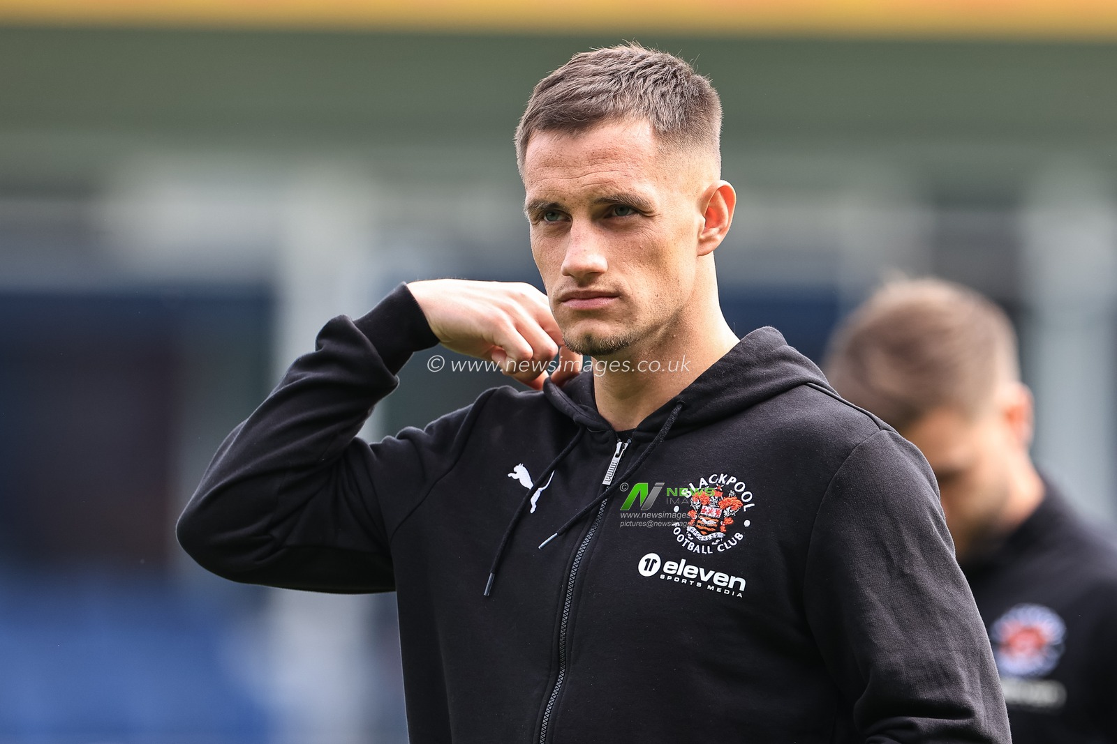 Jerry Yates #9 of Blackpool arrives at Kenilworth Road