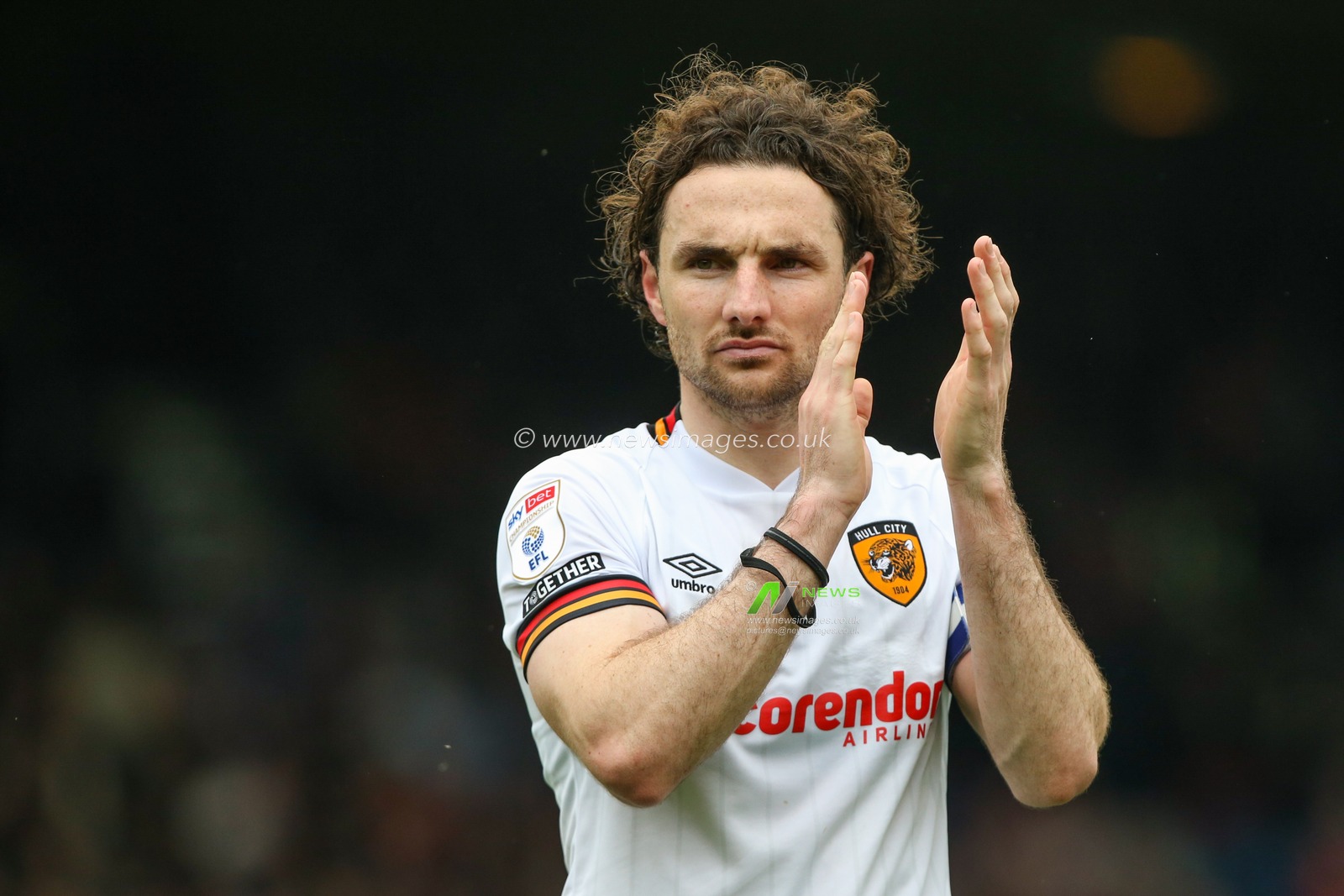 Lewie Coyle #2 of Hull City acknowledges the fans during the Sky Bet Championship match Luton Town vs Hull City at Kenilworth Road, Luton, United Kingdom, 8th May 2023

(Photo by Arron Gent/News Images)