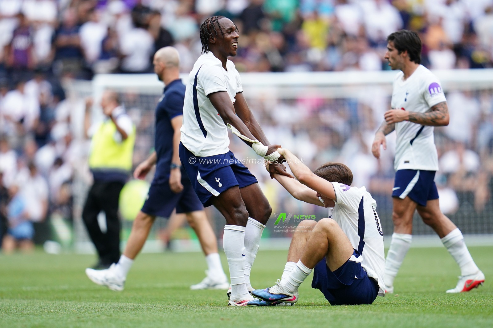 Mikey Moore of Tottenham Hotspur and Mathys Tel of Tottenham Hotspur at full time during the pre-season friendly match Tottenham Hotspur vs Hoffenheim at Tottenham Hotspur Stadium, London, United Kingdom on 15 August 2026

(Photo by Harvey Murphy/News Images)