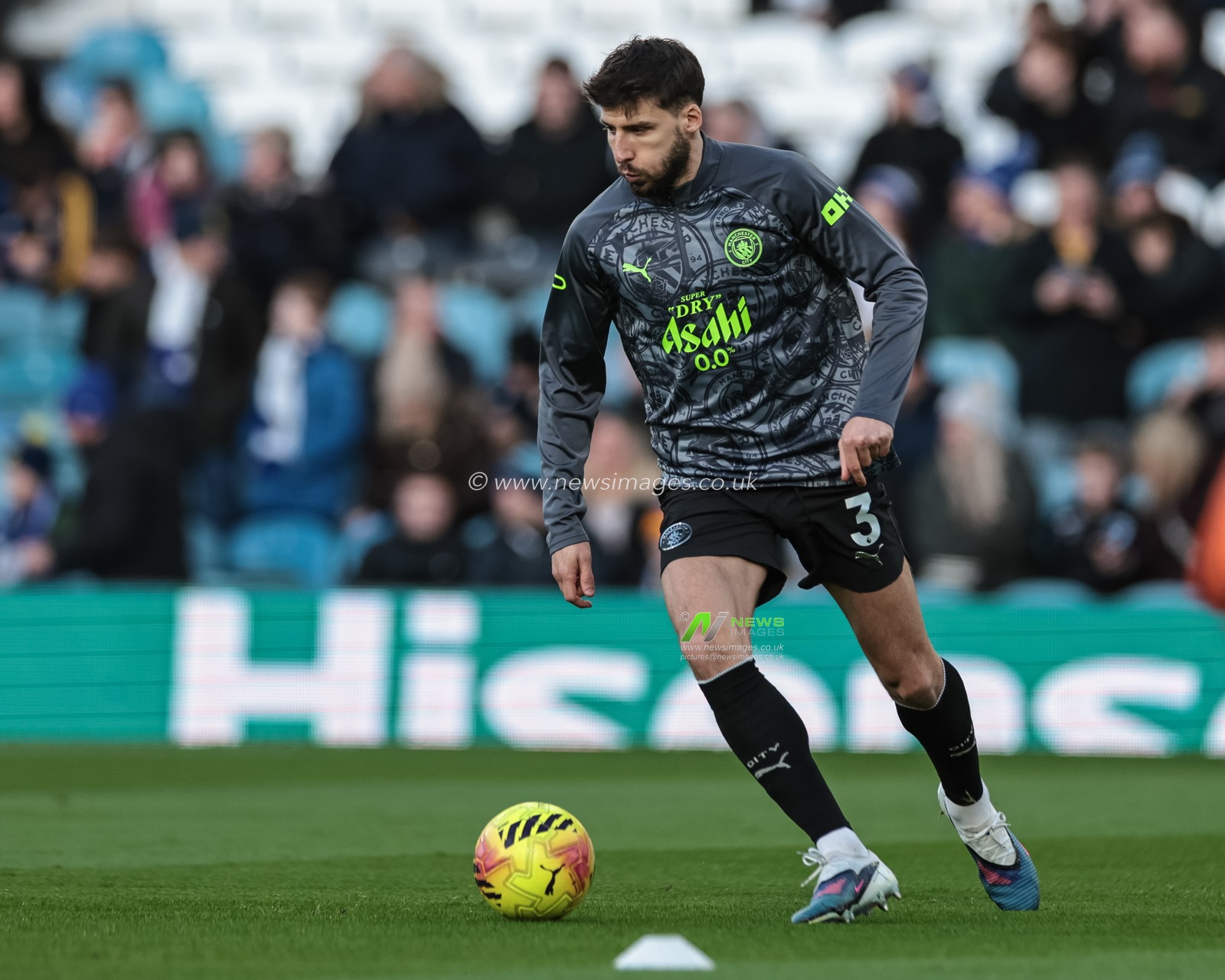 Ruben Dias of Manchester City in the pregame warmup session during the Premier League match Leeds United vs Manchester City at Elland Road, Leeds, United Kingdom on 28 February 2026

(Photo by Mark Cosgrove/News Images)