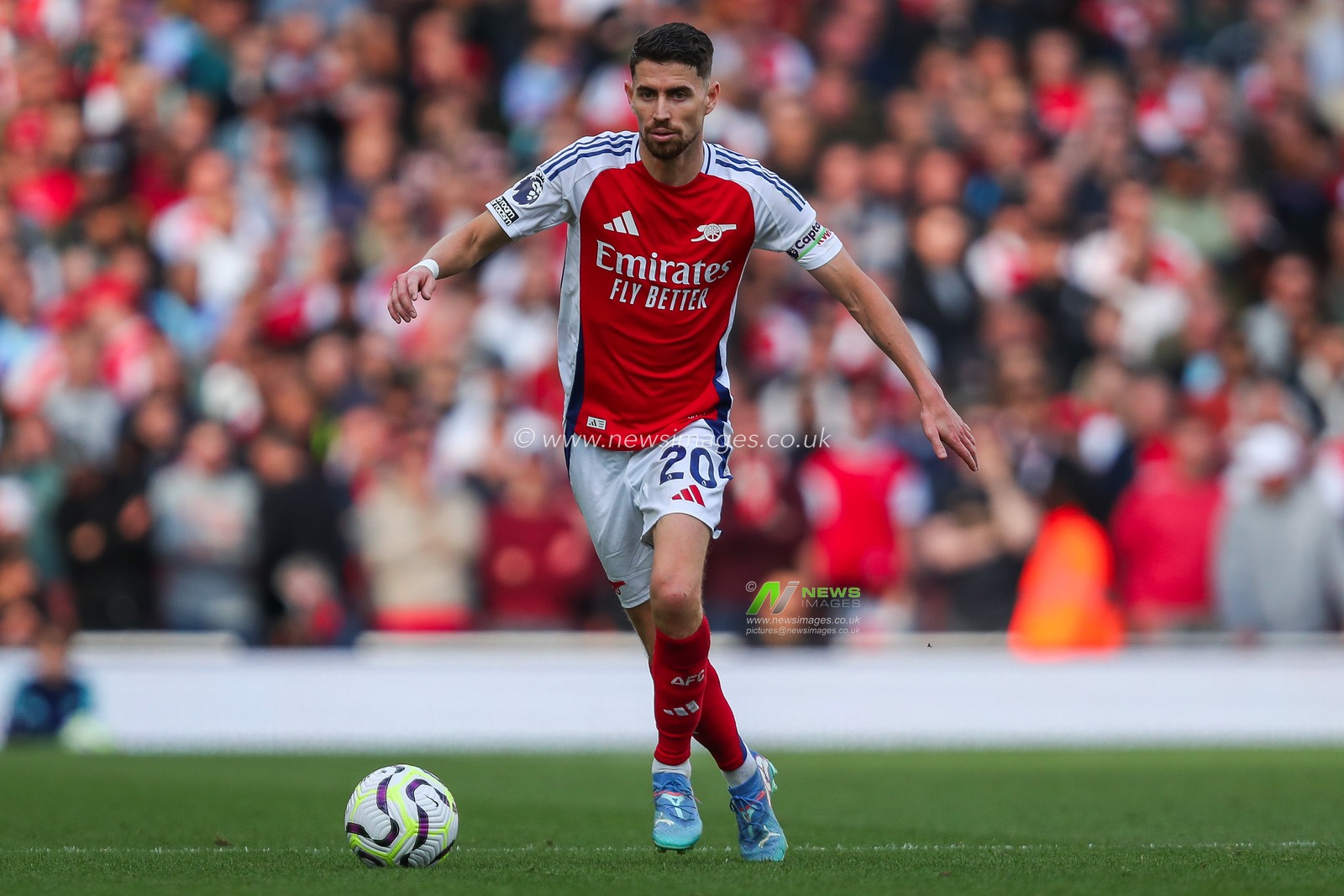 Jorginho of Arsenal runs with the ball during the Premier League match Arsenal vs Southampton at Emirates Stadium, London, United Kingdom, 5th October 2024

(Photo by Izzy Poles/News Images)