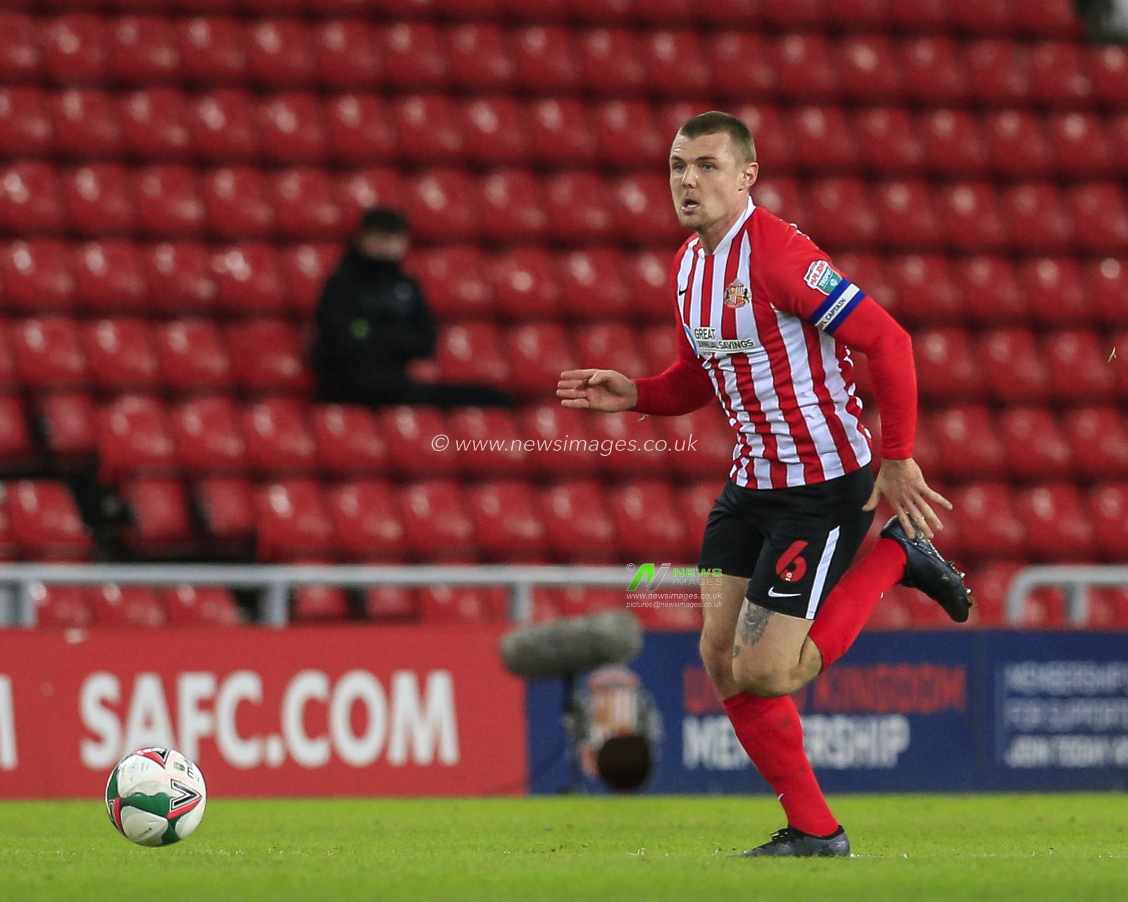 Max Power #6 of Sunderland with the ball