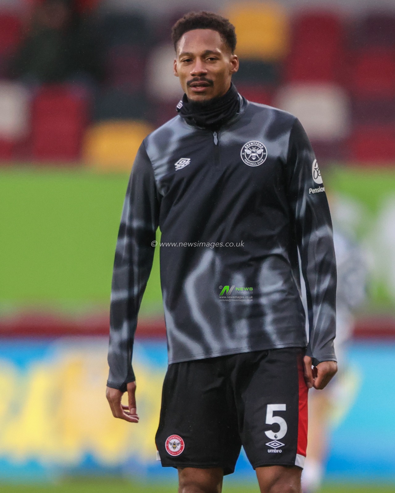 Ethan Pinnock of Brentford in the pregame warmup session during the Premier League match Brentford vs Newcastle United at The Gtech Community Stadium, London, United Kingdom, 7th December 2024

(Photo by Alfie Cosgrove/News Images)