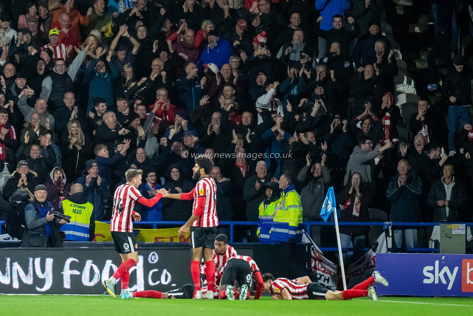 Amad Diallo #16 of Sunderland celebrates his goal in front of the travelling Sunderland fans and makes the score 0-2 during the Sky Bet Championship match Huddersfield Town vs Sunderland at John Smith's Stadium, Huddersfield, United Kingdom, 2nd November 2022

(Photo by James Heaton/News Images)