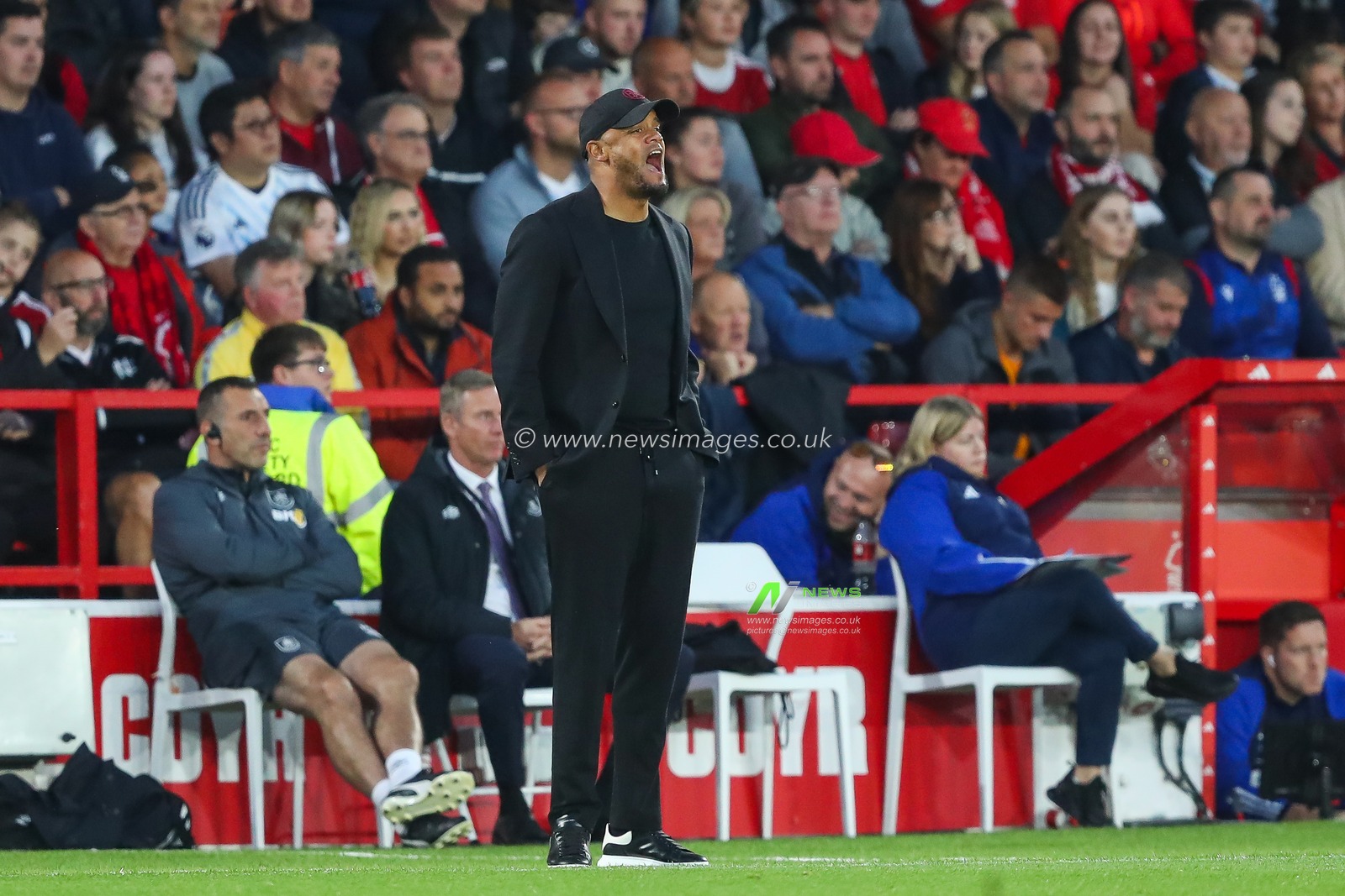 Vincent Kompany Manager of Burnley gives his team instructions  during the Carabao Cup match Nottingham Forest vs Burnley at City Ground, Nottingham, United Kingdom, 30th August 2023

(Photo by Gareth Evans/News Images)