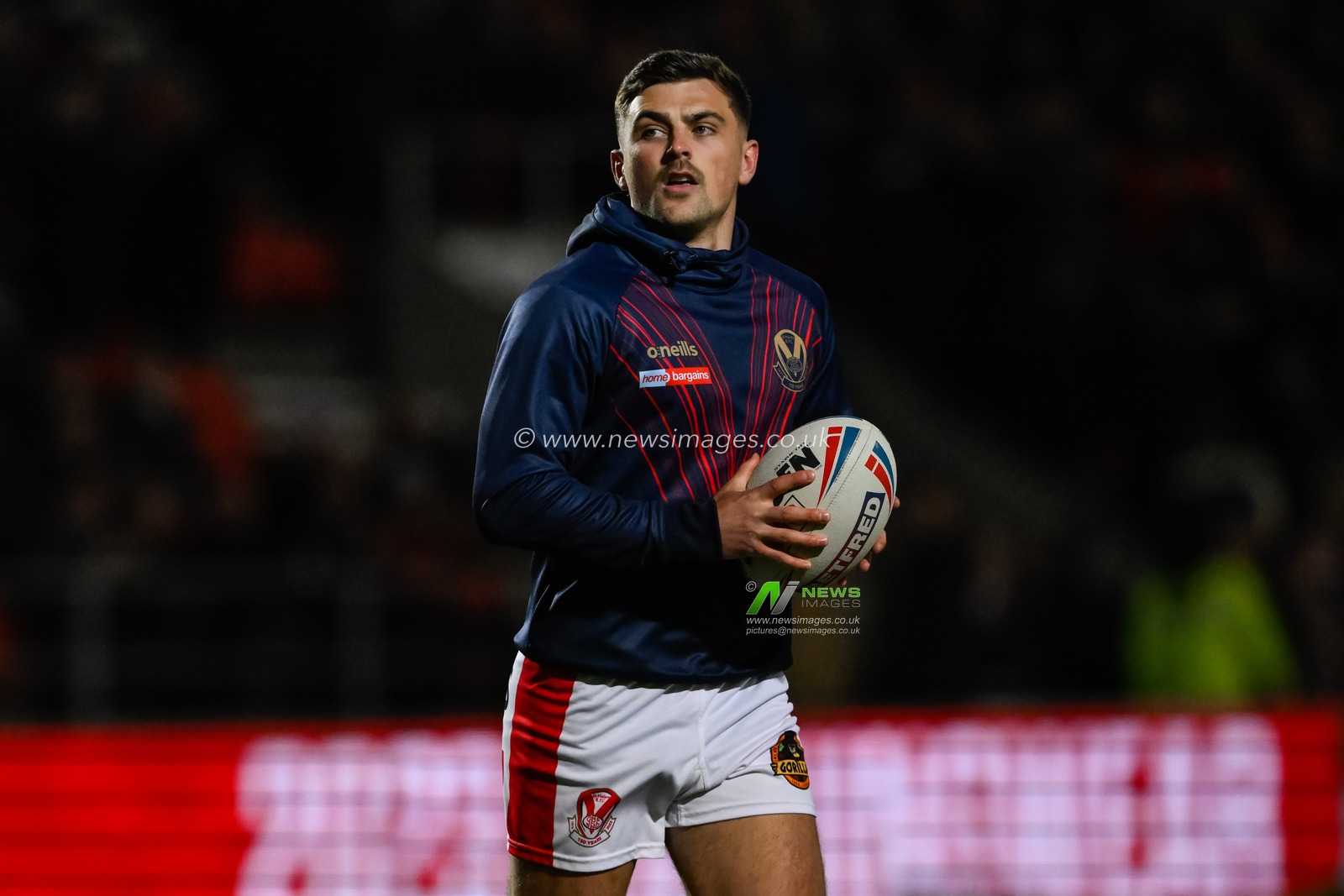 Lewis Dodd #7 of St. Helens during pre match warm up ahead of the Betfred Super League Round 3 match St Helens vs Leeds Rhinos at Totally Wicked Stadium, St Helens, United Kingdom, 3rd March 2023

(Photo by Craig Thomas/News Images)