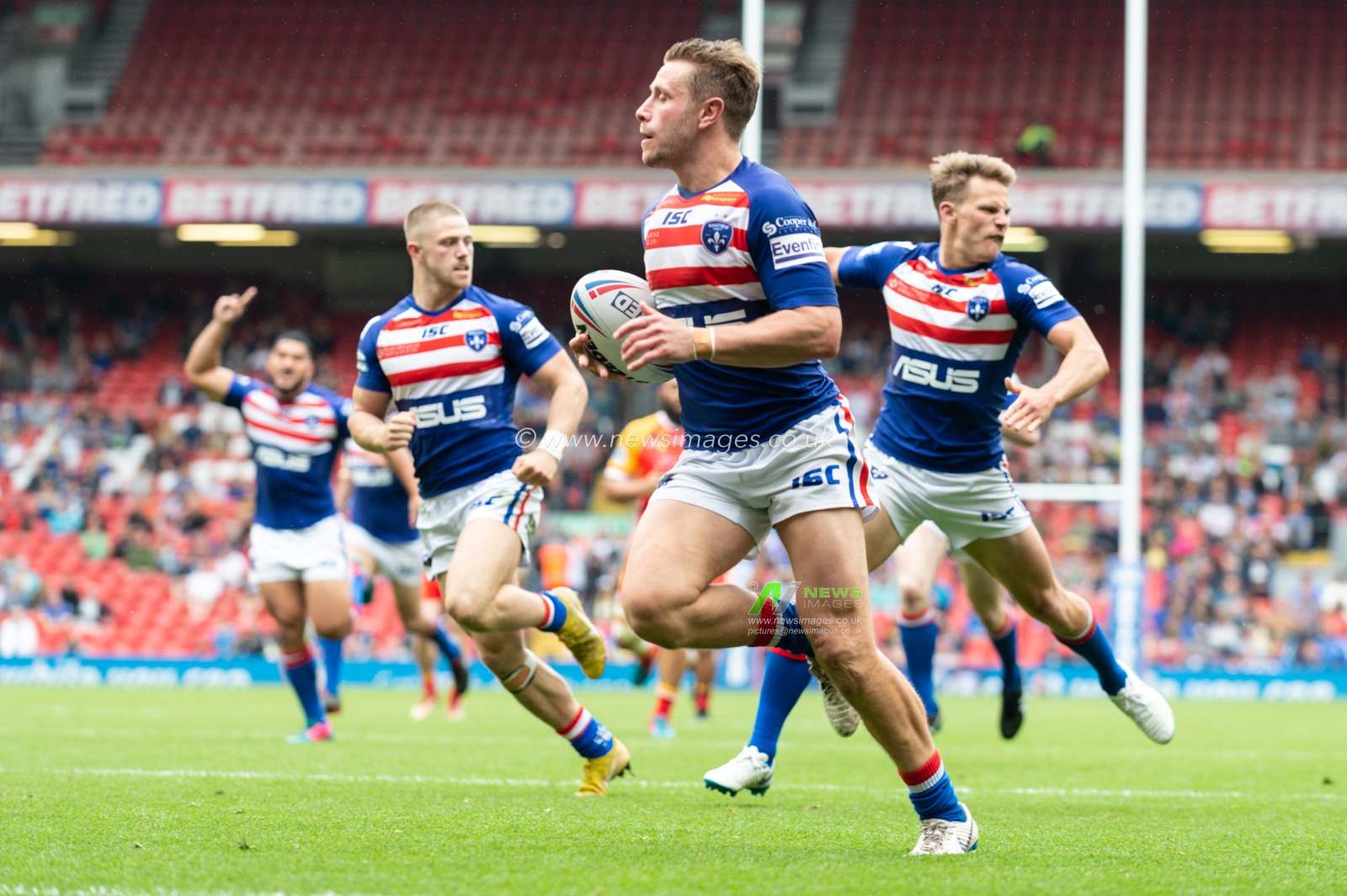 25th May 2019 , Anfield Stadium, Liverpool, England; Dacia Magic Weekend, Betfred Super League Round 16, Wakefield Trinity vs Catalans Dragons ; Kyle Wood of Wakefield Trinity scores a try

Credit: Richard Long/News Images