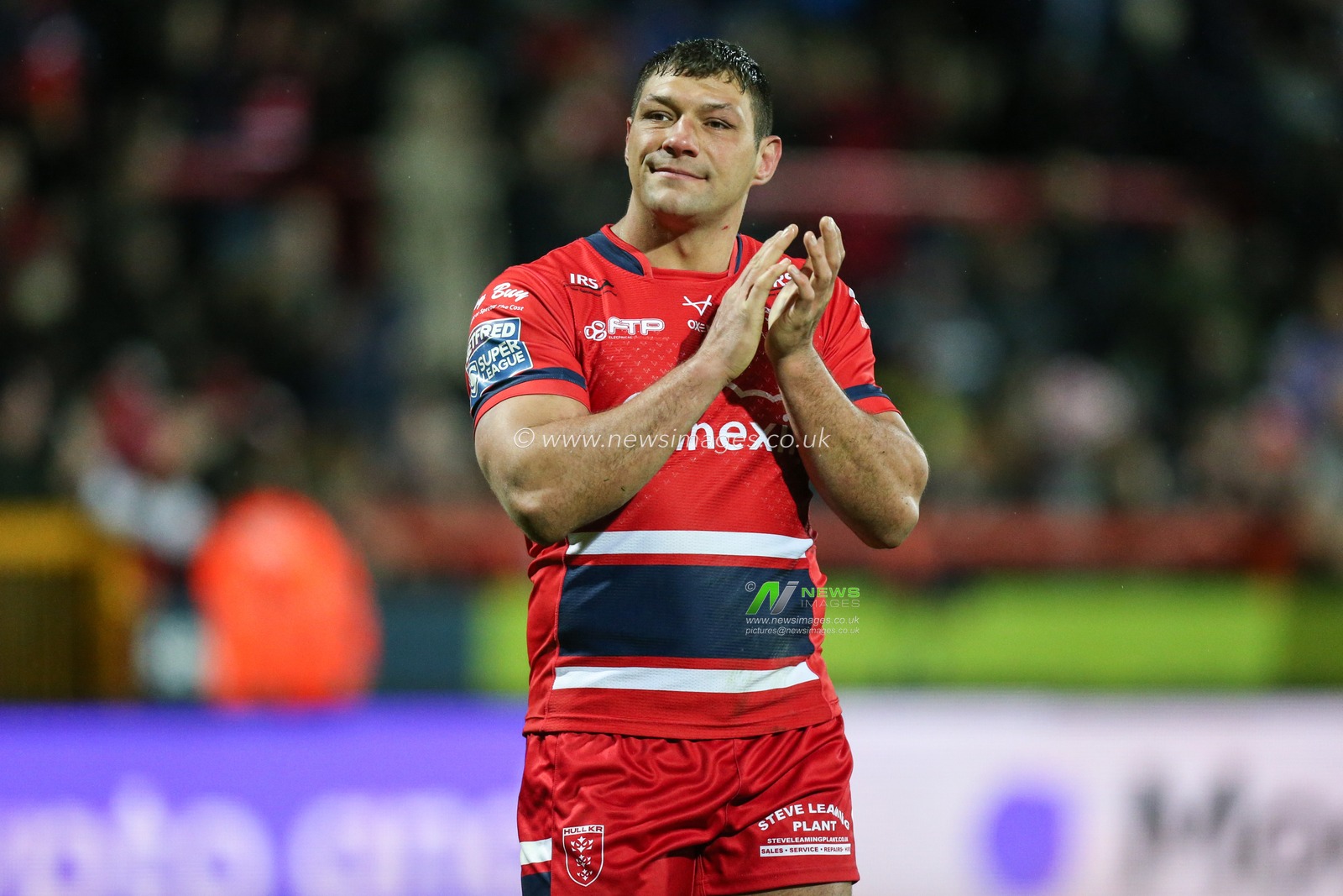 Ryan Hall #5 of Hull KR applauds the home fans