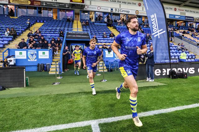 Toby King of Warrington Wolves in the pre-game warm up during the Betfred Super League Round 24 match Warrington Wolves vs Salford Red Devils at Halliwell Jones Stadium, Warrington, United Kingdom, 29th August 2025

(Photo by Alfie Cosgrove/News Images)
