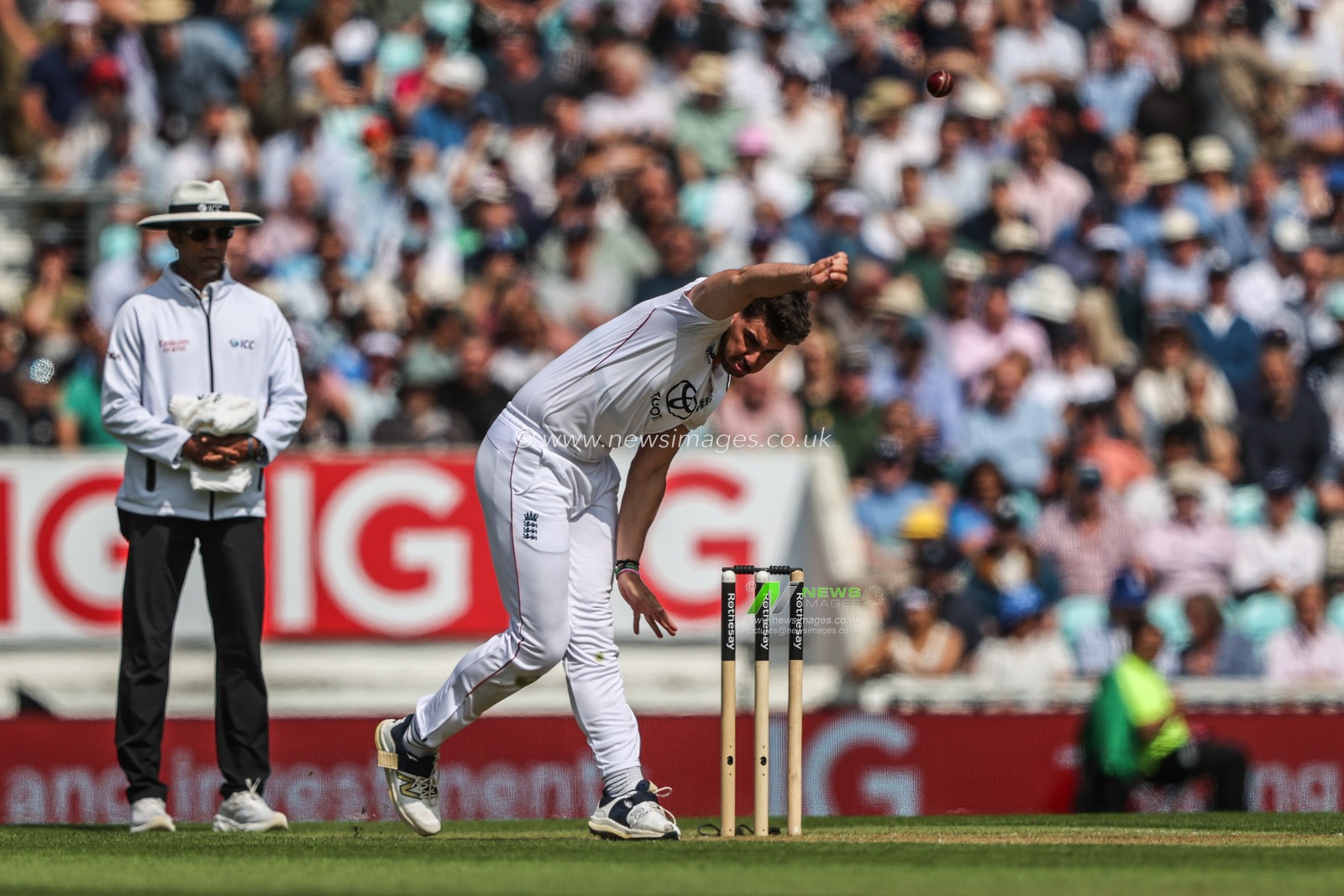 Josh Tongue of England delivers the ball during the 5th Rothesay Test Match Day 2 England v India at The Kia Oval, London, United Kingdom, 1st August 2025

(Photo by Alfie Cosgrove/News Images)