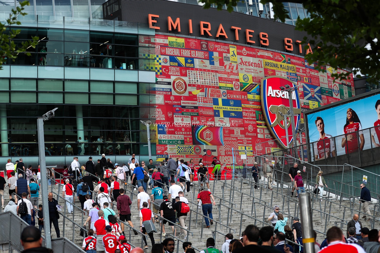 Fans arrives at Emirates Stadium prior to the Premier League match Arsenal vs Bournemouth at Emirates Stadium, London, United Kingdom, 3rd May 2025

(Photo by Izzy Poles/News Images)