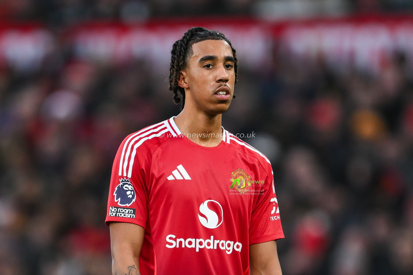 Leny Yoro of Manchester United during the Premier League match Manchester United vs Bournemouth at Old Trafford, Manchester, United Kingdom, 22nd December 2024

(Photo by Craig Thomas/News Images)
