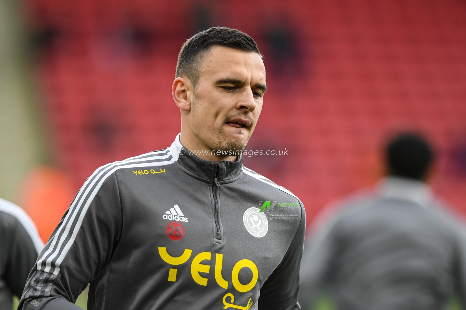 Filip Uremovic #25 of Sheffield United warming up before the game