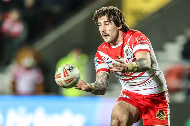 Joe Shorrocks of St Helens passes the ball during the Betfred Super League match St Helens vs Leigh Leopards at The BrewDog Stadium, St Helens, United Kingdom on 20 February 2026

(Photo by Alfie Cosgrove/News Images)