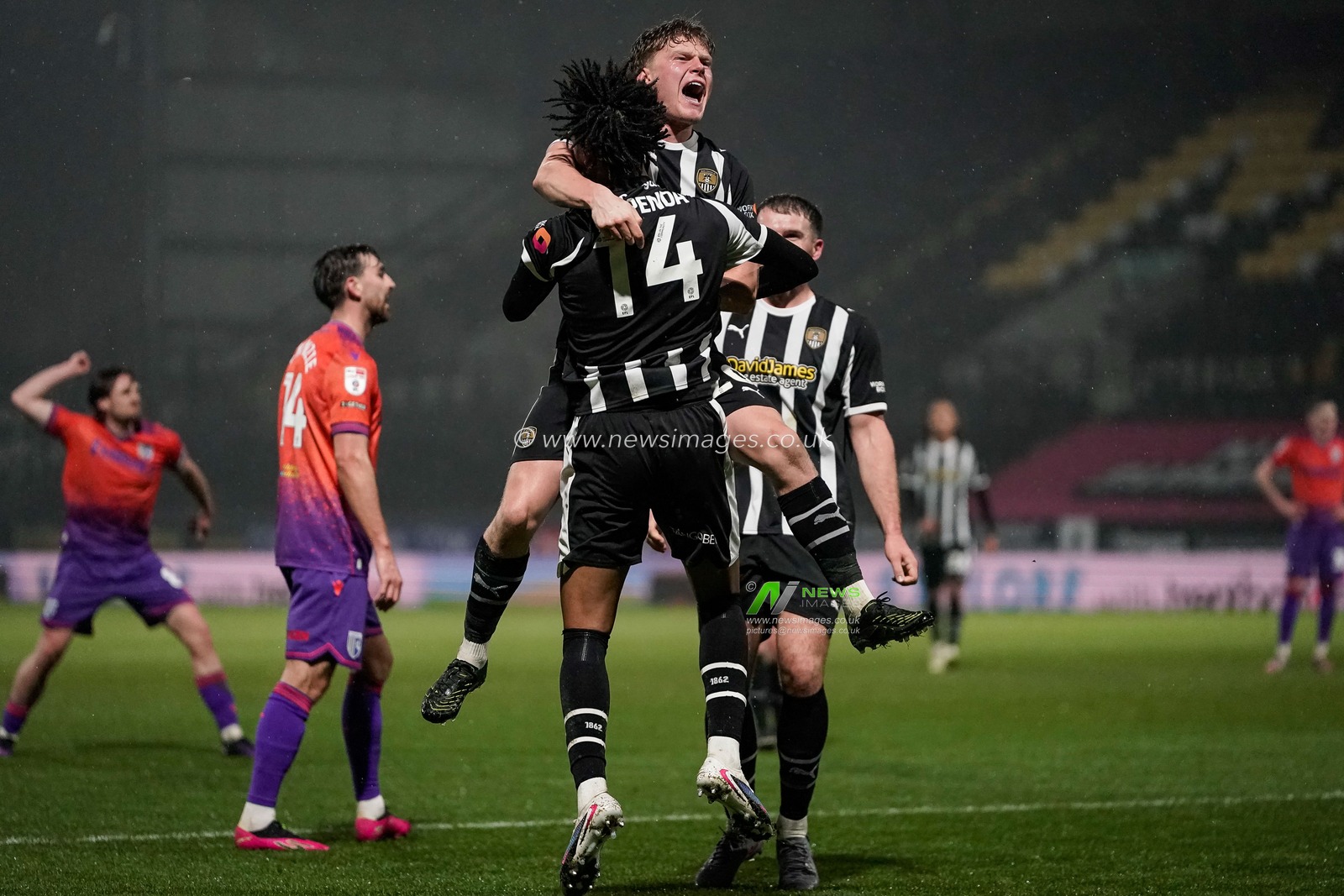 Scott Robertson of Notts County celebrates his goal to make it 1-0 during the Sky Bet League 2 match Notts County vs Gillingham at Meadow Lane, Nottingham, United Kingdom, 3rd February 2026

(Photo by Maynard Manyowa/News Images)