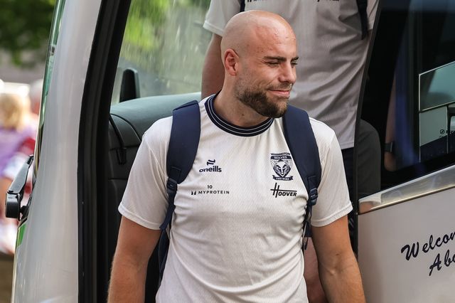 James Harrison of Warrington Wolves arrives during the Betfred Super League round 18 match Wigan Warriors vs Warrington Wolves at The Brick Community Stadium, Wigan, United Kingdom on 10 July 2026

(Photo by Mark Cosgrove/News Images)