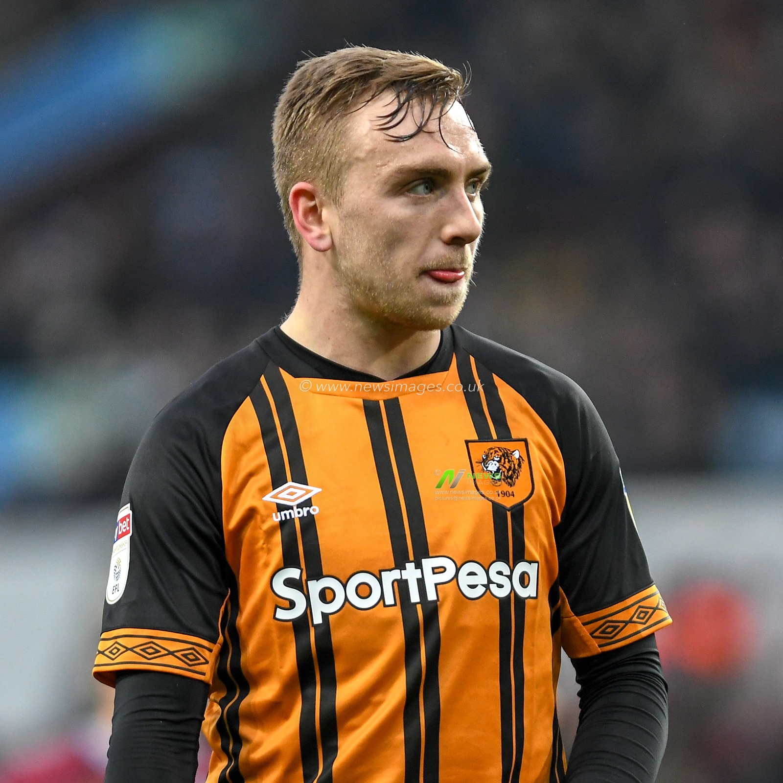 19th January, Villa Park, Birmingham, England ; Sky Bet Championship, Aston Villa v Hull City : Jarrod Bowen (20) of Hull City 

Credit: Gareth Dalley/News Images

English Football League images are subject to DataCo Licence