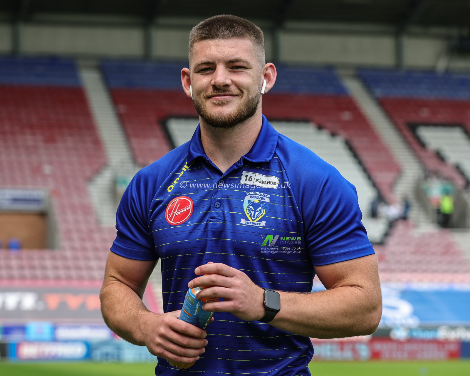 Danny Walker #16 of Warrington Wolves arrives during the Betfred Challenge Cup Quarter-Final match Wigan Warriors vs Warrington Wolves at DW Stadium, Wigan, United Kingdom, 18th June 2023

(Photo by Mark Cosgrove/News Images)